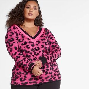 FASHION TO FIGURE Plus size (2X) (RED) Bernadette V-Neck Animal Print sweater